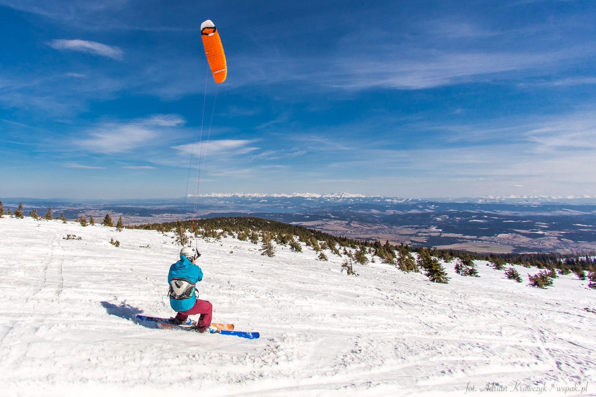 Kurs snowkite — jazda na nartach z latawcem